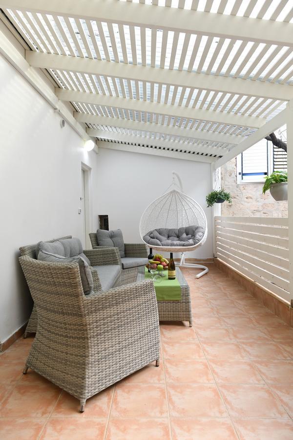 The Grape House Acre Exterior foto